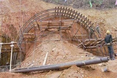 万源钢花管锚杆施工